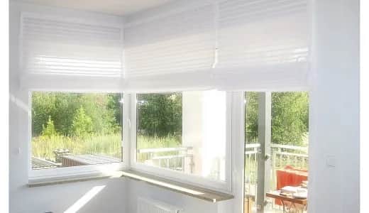 Firanki jak rolety rzymskie – elegancja i funkcjonalność w jednym