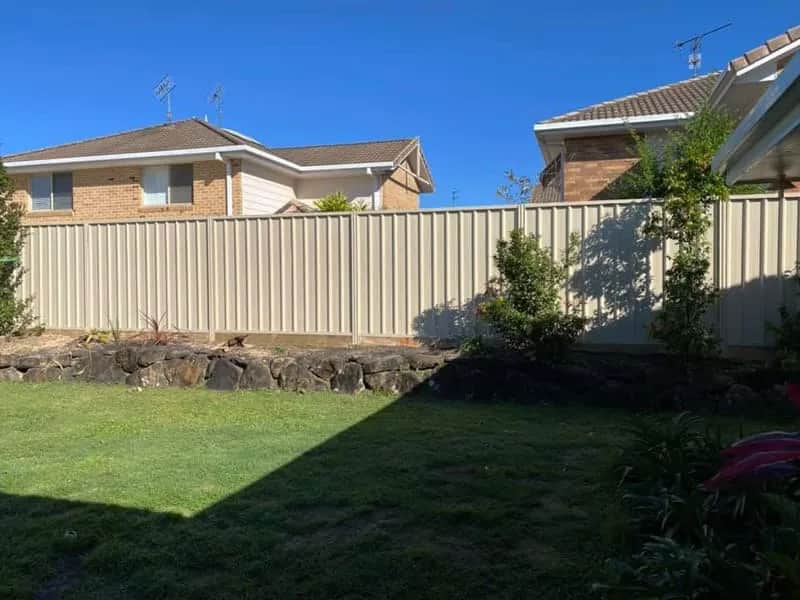 Jaka wysokość ogrodzenia jest dozwolona? Nie przekraczaj limitów!