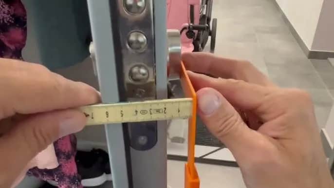 Jak zmierzyć zamek do drzwi, aby uniknąć błędów przy wymianie