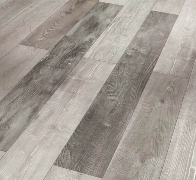 Jak obliczyć metr kwadratowy podłogi i uniknąć zbędnych kosztów