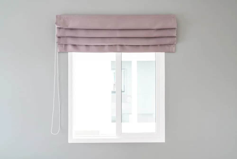 Jak zamontować roletę rzymską - proste kroki, które musisz znać